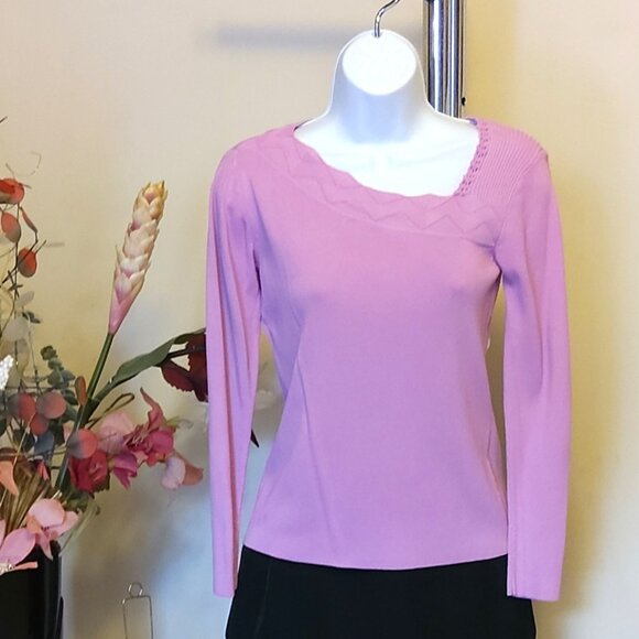NWT Women’s Pink Lightweight Long Sleeve Cardigan Pullover Sweater 6, 8, 10 - Picture 1 of 6